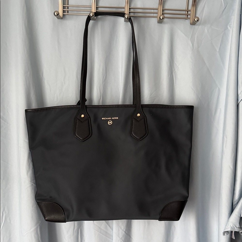 Michael Kors navy blue tote
